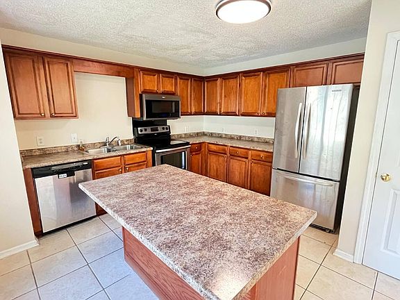 5th image of 116 Fox Trce