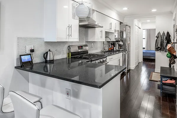 Sold by Douglas Elliman | media 6