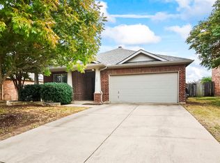 205 Villanova Dr, Van Alstyne, TX 75495