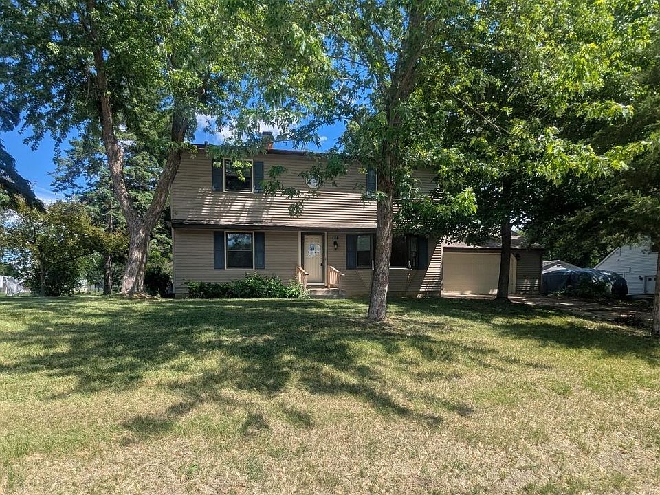 1st image of 128 Knut St
