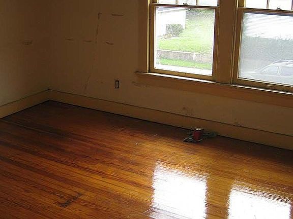 bedroom of 107