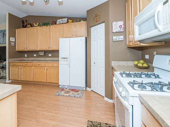 4th image of 1412 Westhampton Dr