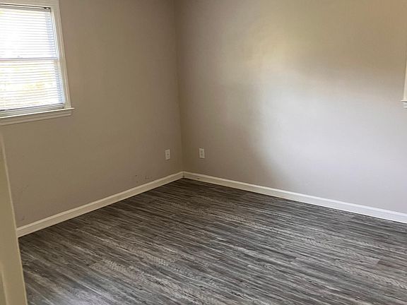 5th image of 704 Howie St