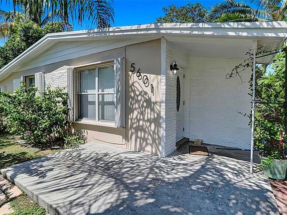 4th image of 5601 SW 36th Ct