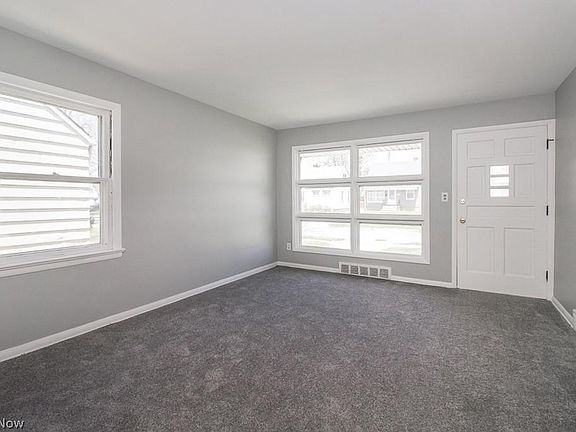 3rd image of 19292 Stafford Ave