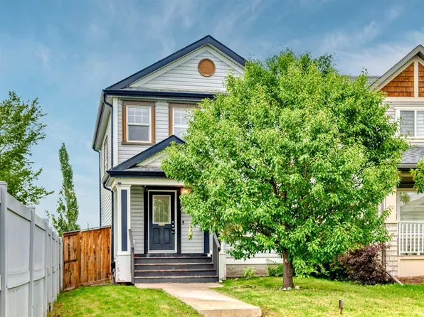 189 S Copperstone Cir SE, Calgary, AB T2Z 0G8