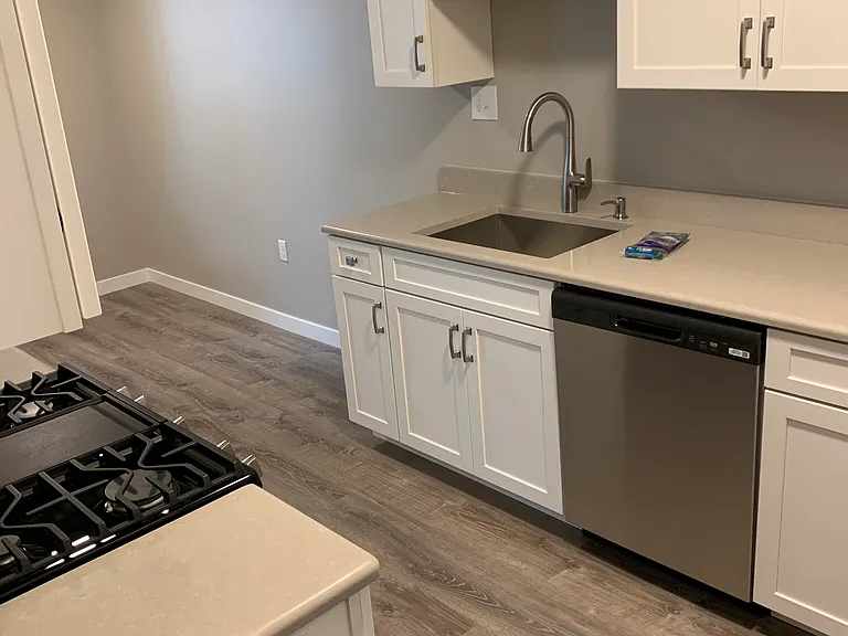 305 W Clemmens Ln #8 — Photo 10