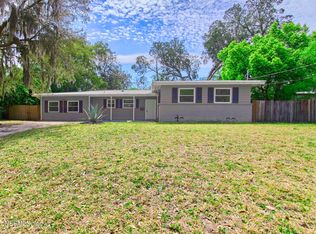 10568 Lakeview Rd E, Jacksonville, FL 32225