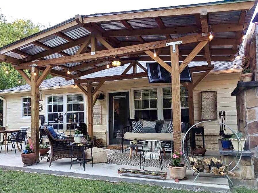 Outdoor covered patio