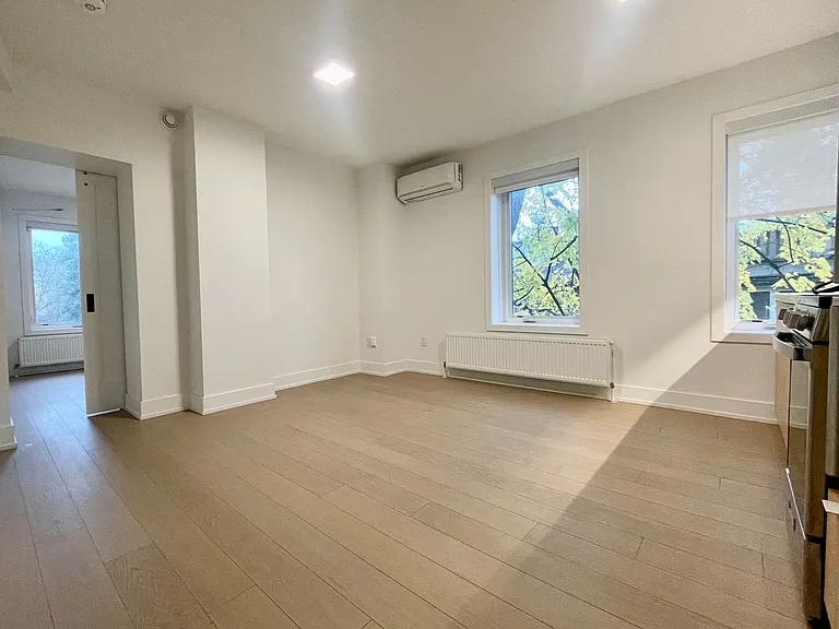 320 Roncesvalles Ave #14 — Photo 5