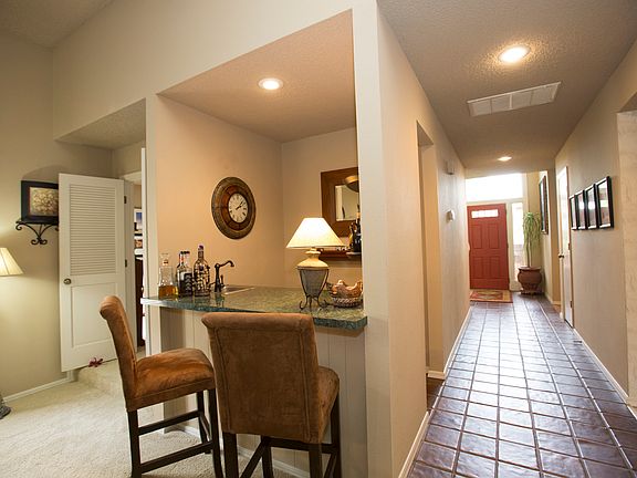 Long entry from large door