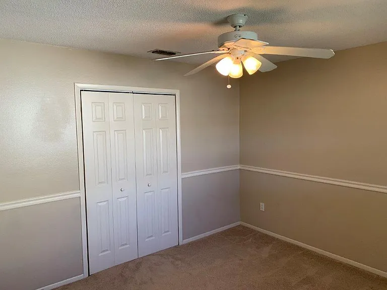 700 Green Rd — Photo 12