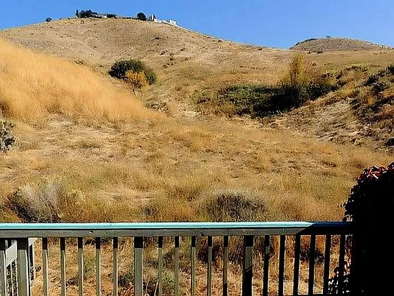 3rd image of 4800 N Bitterbrush Dr