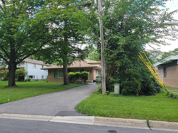2nd image of 18812 Ashland Ave