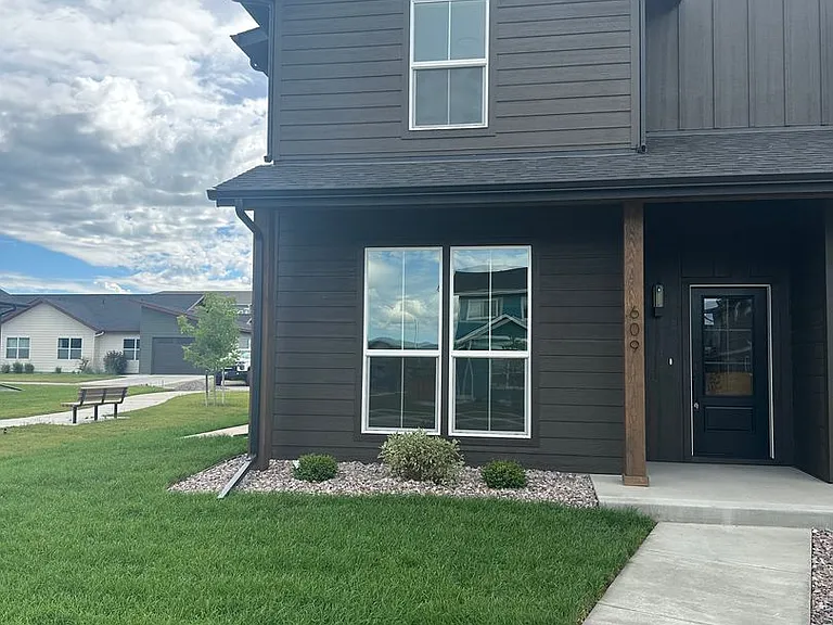 609 Holstein Way — Photo 2