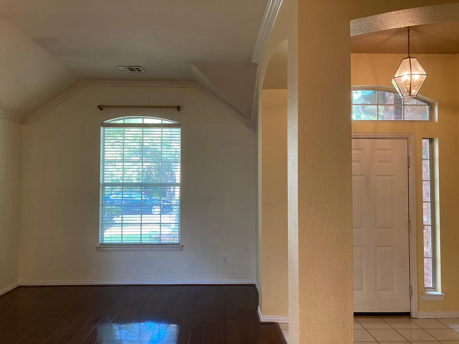 3 bed, 1767 sqft, $2,650 — Photo 4