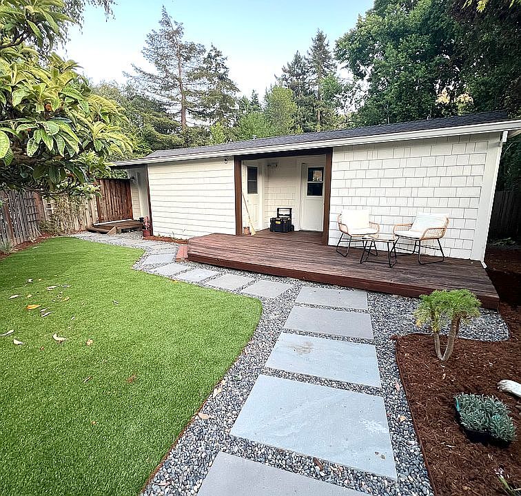 1st image of 507 Pineo Ave #B