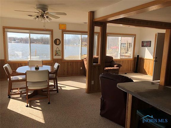5th image of 170 Lakeshore Dr