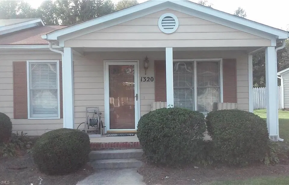 1320 Bailey Cir
