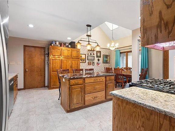 3rd image of 2714 NW Cedar Brk