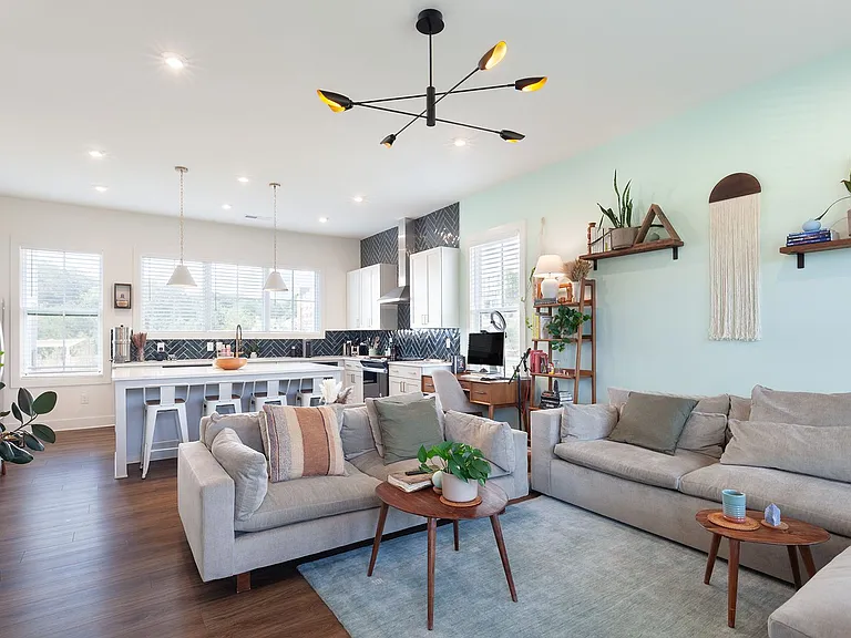 1210 Zebrawood Ct SE — Photo 16