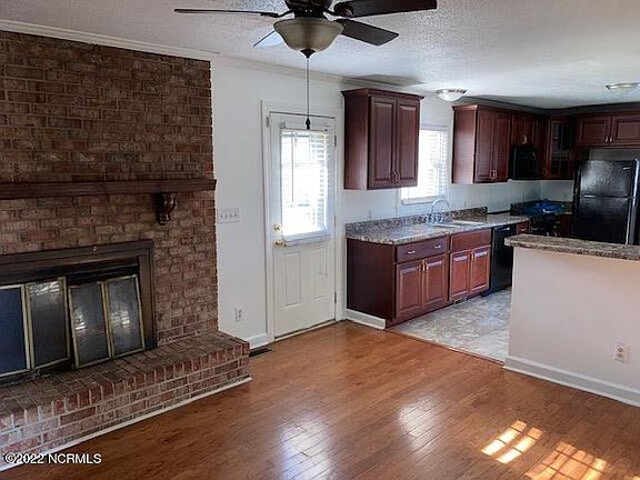 2nd image of 2813 Ellsworth Dr