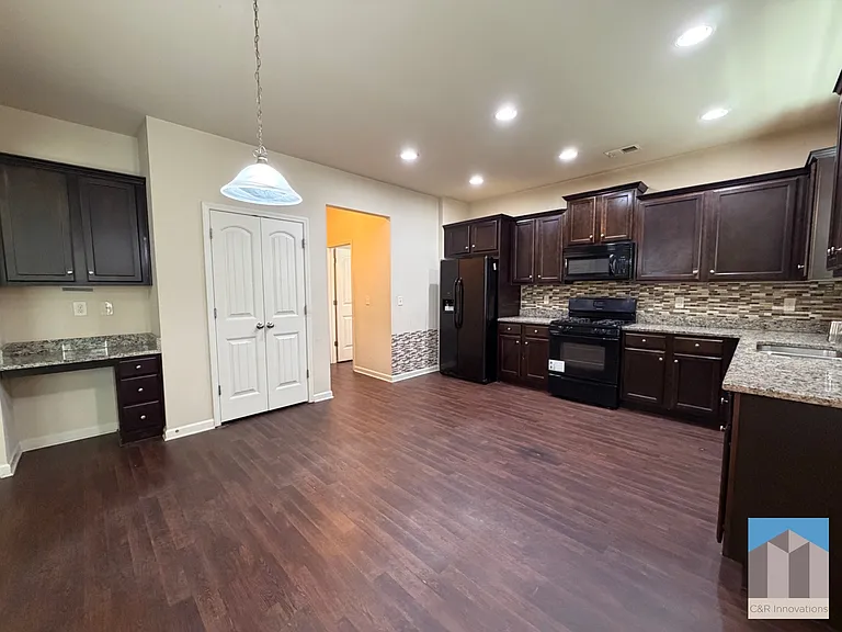 881 Franklin Mill Trce — Photo 9