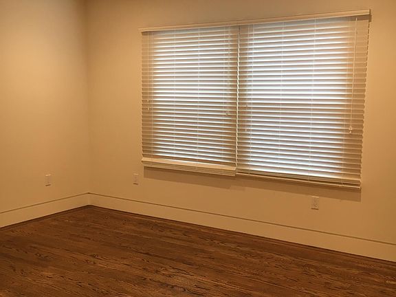 5th image of 249 Nueva Ave