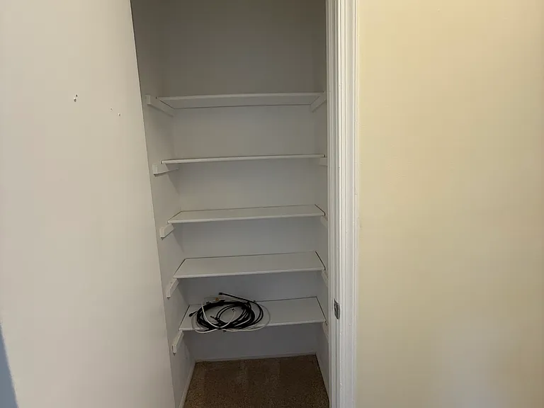 116 Wyndham Pl — Photo 8