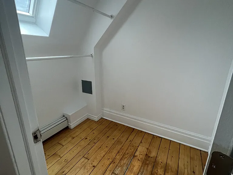 301 Wilbrod St #7 — Photo 36