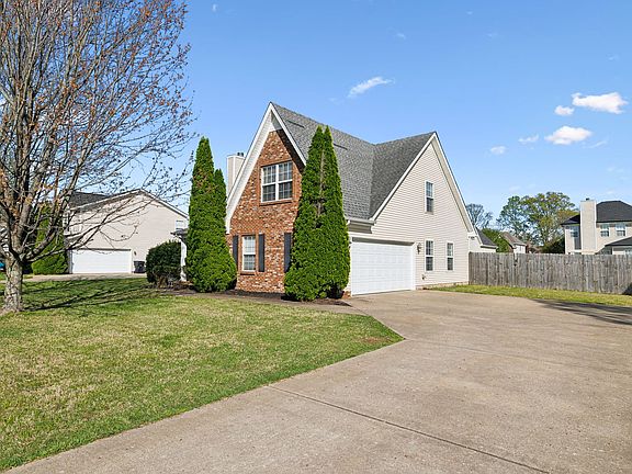 3rd image of 1829 Saint Andrews Dr