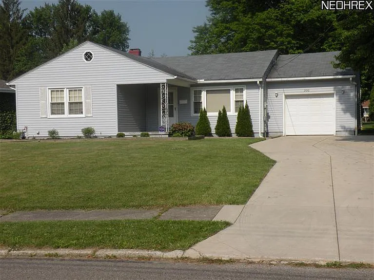 2610 Christine Ln photo 1