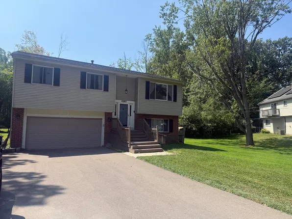 4283 Woodstock Rd, Waterford, MI 48328
