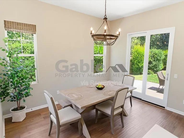 26882 Greenleaf Ct — Photo 6