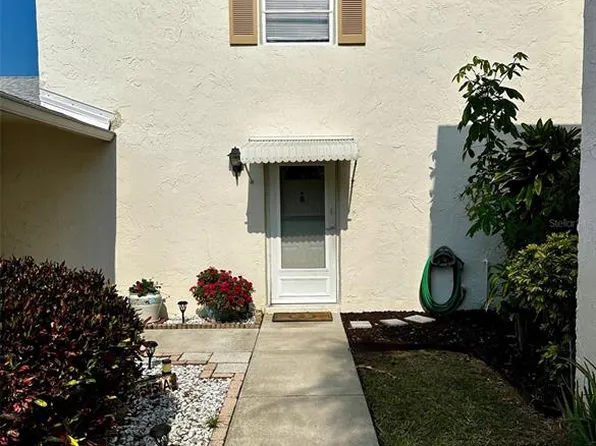 3255 39th St S APT B, Saint Petersburg, FL 33711