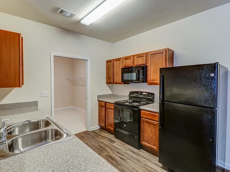 Chaney Ridge Apartments — Photo 21