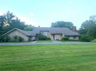 2021 Lyndway Rd, Cleveland, OH 44121