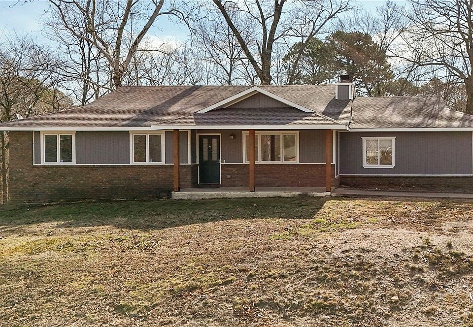 1st image of 1 Elton Ln