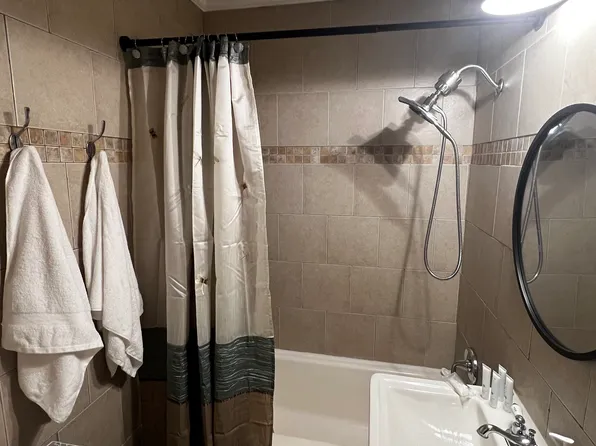 (undisclosed Address), Charleston, SC 29407