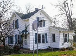 1002 Jordan Lake St, Lake Odessa, MI 48849