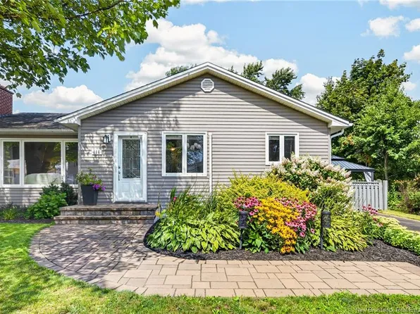 116 Ellerdale Ave, Moncton, NB E1A 3N1