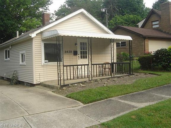 2nd image of 2439 Pelton Ave