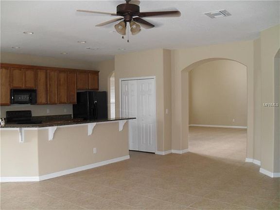 5th image of 7208 Beakrush Ln