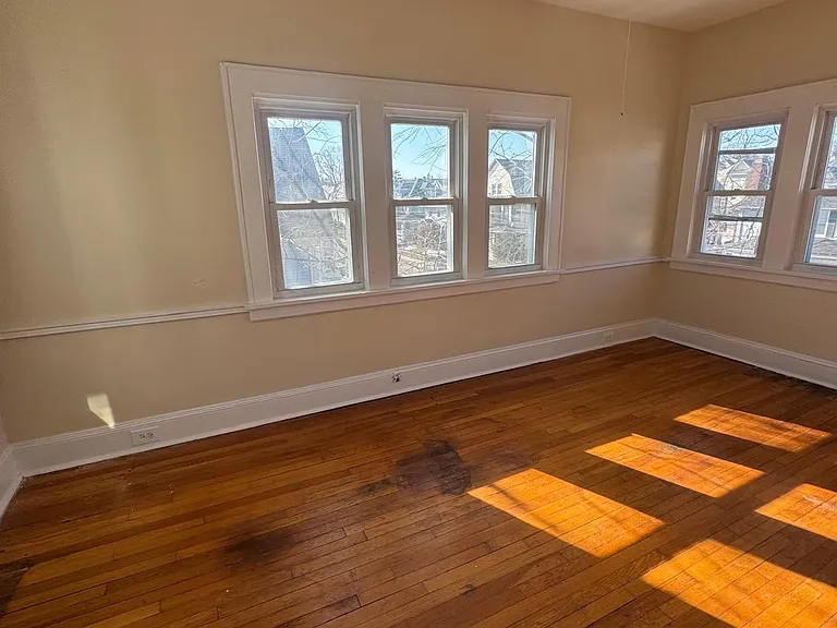 51 Marion St #3 — Photo 5
