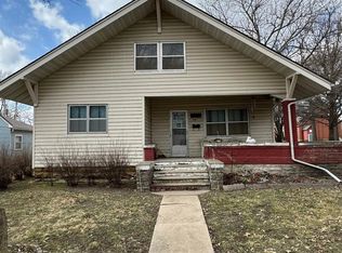 318 N 2nd St, Burlington, KS 66839