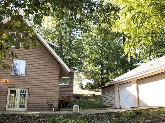 5th image of 315 Farris Ln