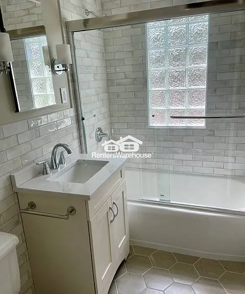 2108 Grand Ave S — Photo 4