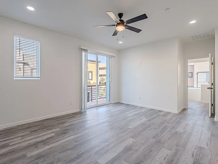 55 W Thomas Ln — Photo 5