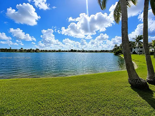 800 Independence Dr Photo 1