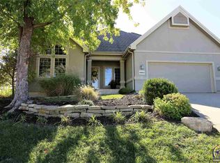 6852 SW Cottonwood Cir, Topeka, KS 66614
